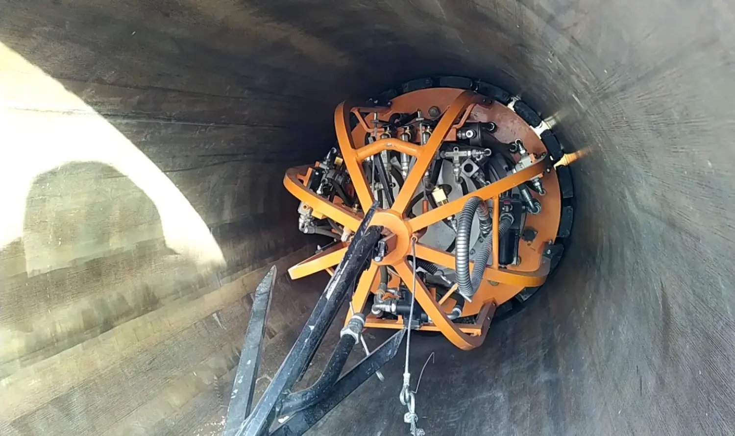 ILUC internal line up clamp inside pipe